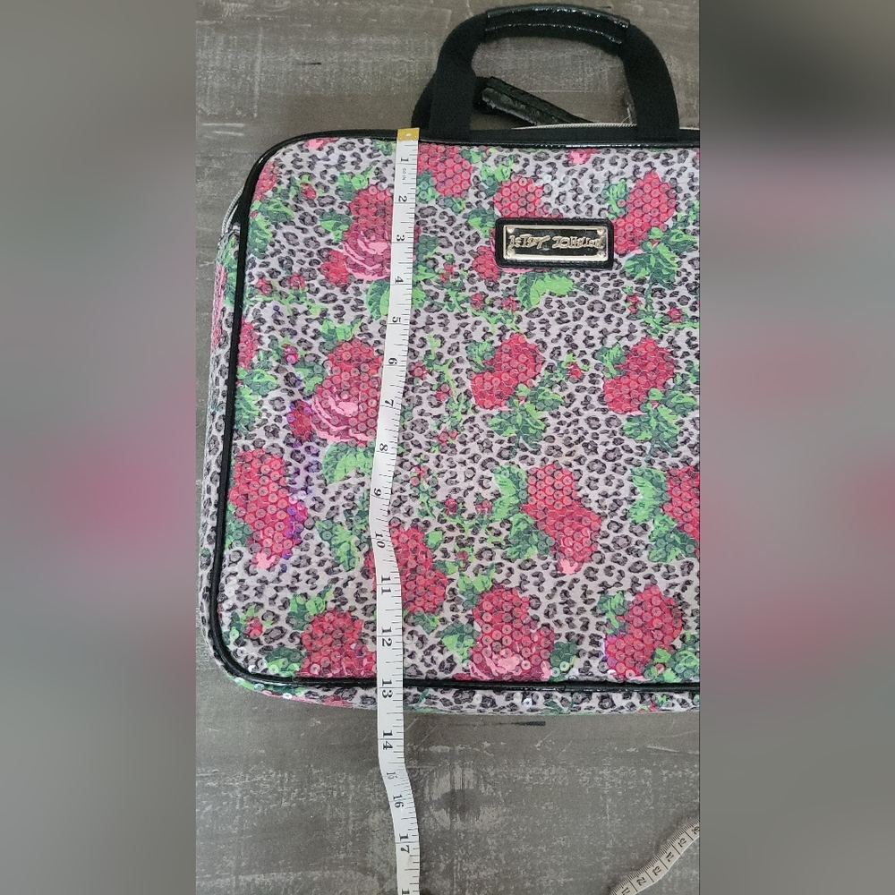 Betsey Johnson Roses & Cheetah Laptop Computer Case - Picture 13 of 16
